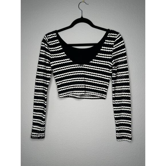 AQUA Long Sleeve Embroidered Black White Stripe Cut Out Crop Top Womens Size XS - Picture 2 of 6